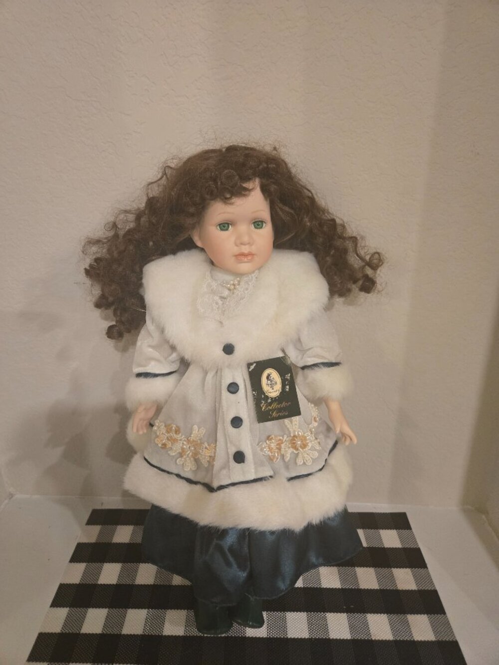 GEPPEDDO Collections Series Porcelain doll - Picture 11 of 13